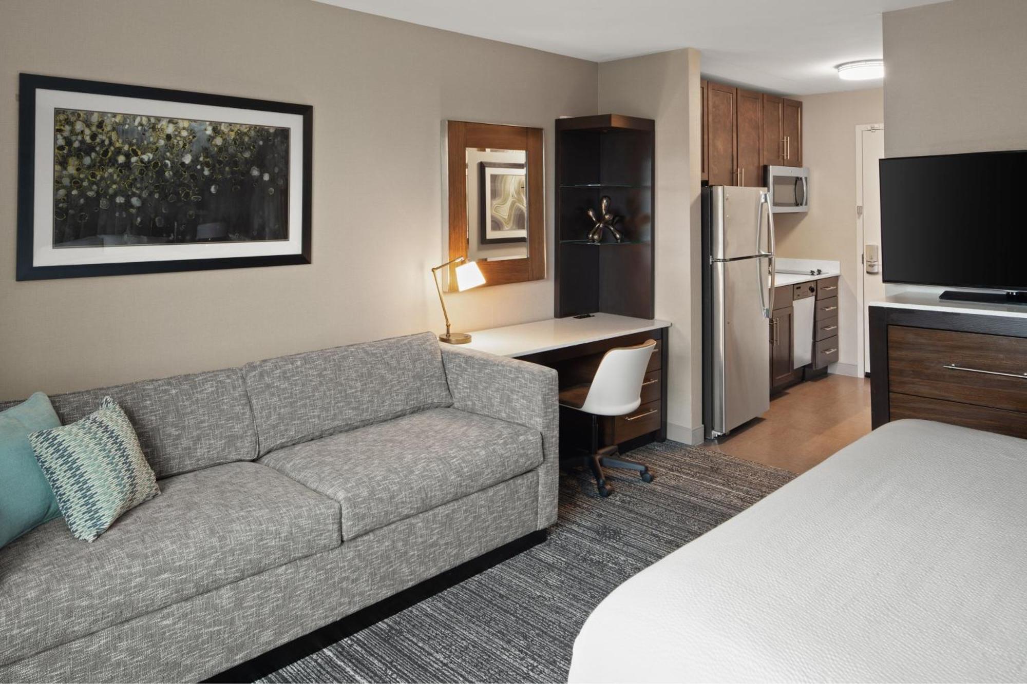 Towneplace Suites By Marriott Boston Logan Airport/Челсі Екстер'єр фото