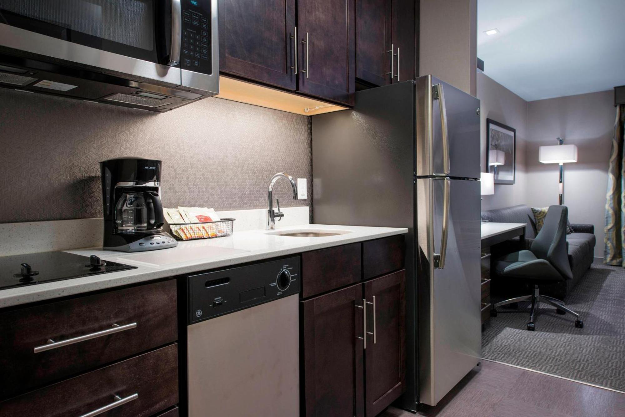Towneplace Suites By Marriott Boston Logan Airport/Челсі Екстер'єр фото